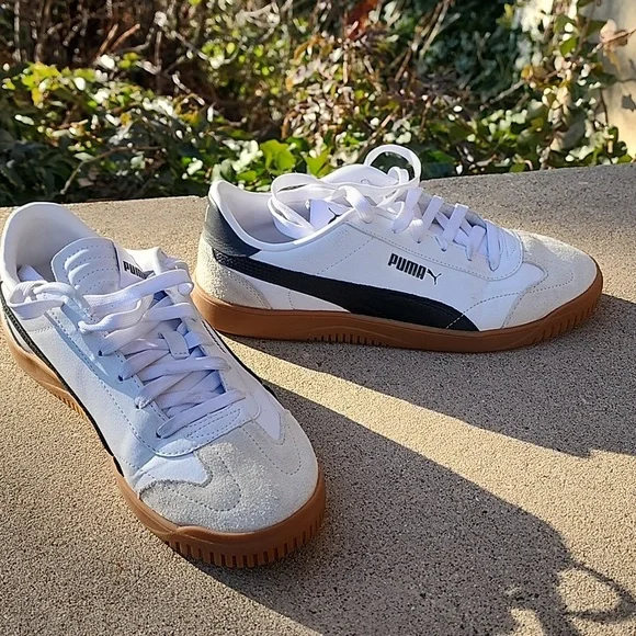 Puma White and Black Sneakers with Brown Sole - Picture 8 of 8